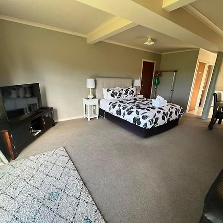 Two Bridges Tekapo Apartment Lake Tekapo Bagian luar foto